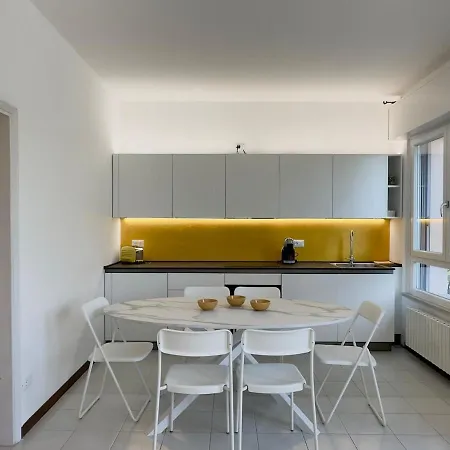 For 5 People With Garden And Private Parking Apartamento Bardolino